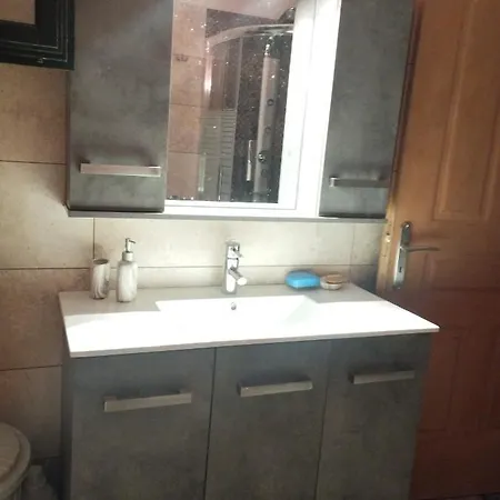 Luxury Apartment Dhamoulianata